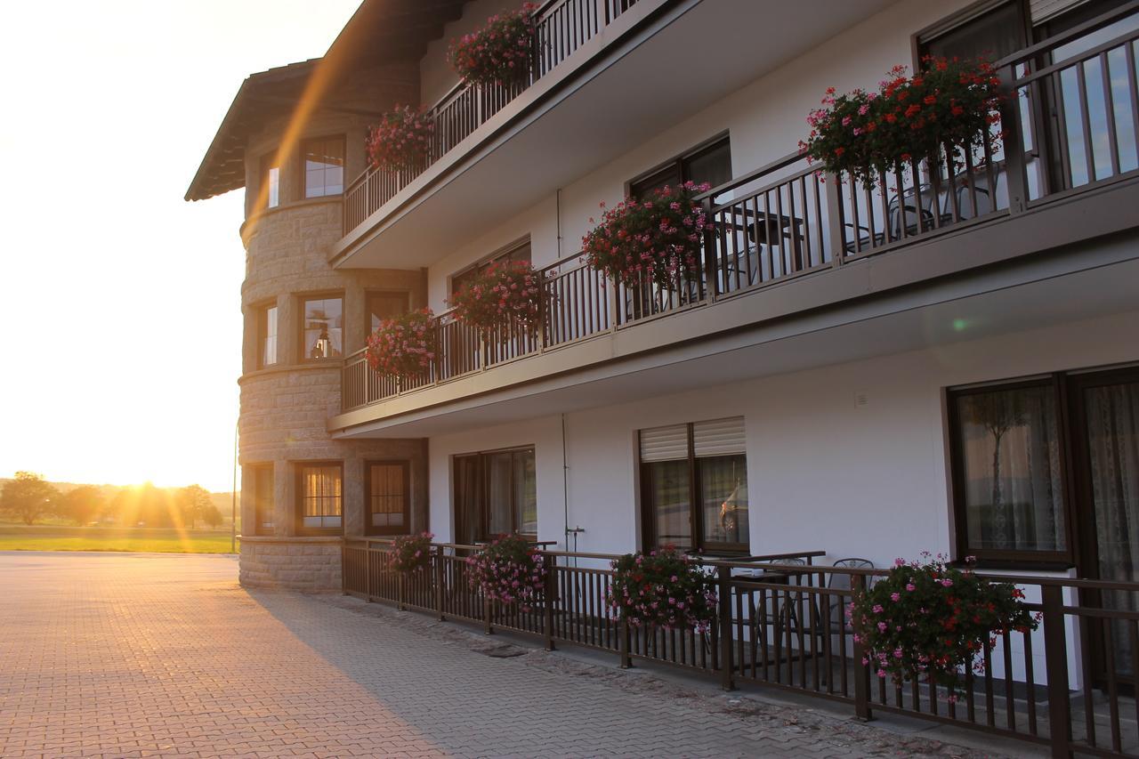 Landhotel Kastanienhof Georgenberg Exteriér fotografie